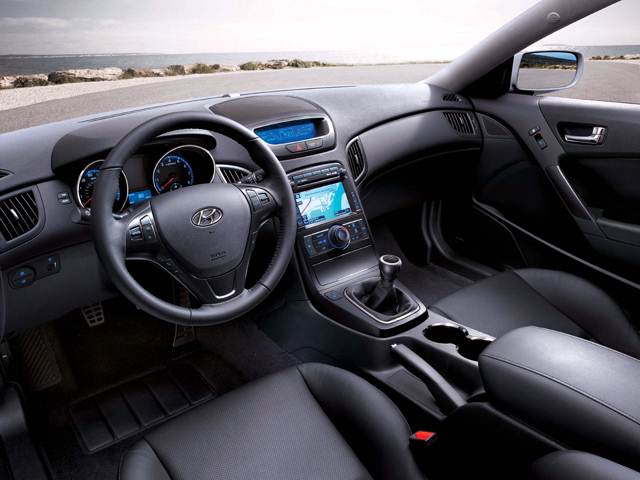 2011 Hyundai Genesis Coupe 3.8 R-Spec (photos